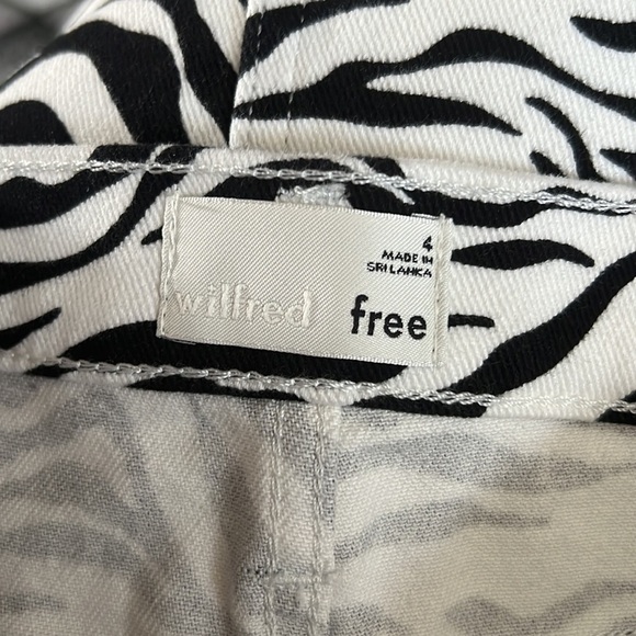 Aritzia Wilfred Free TANIT Zebra Black White Print Denim Mini Skirt SZ 4 - Picture 5 of 7